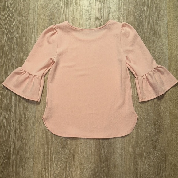 Green Envelope Los Angeles Women’s Bell 3/4 Sleeve Blouse - Picture 6 of 7